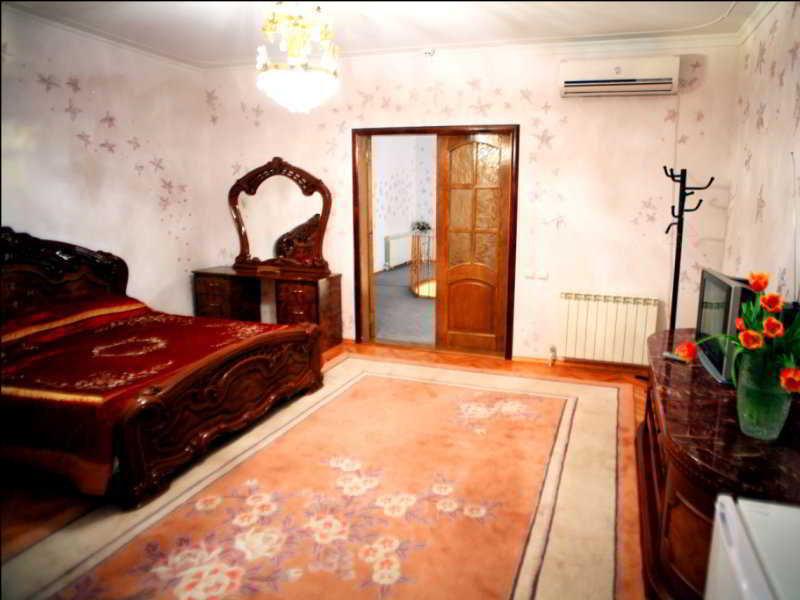 Hotel Ezio Chisinau Exterior photo